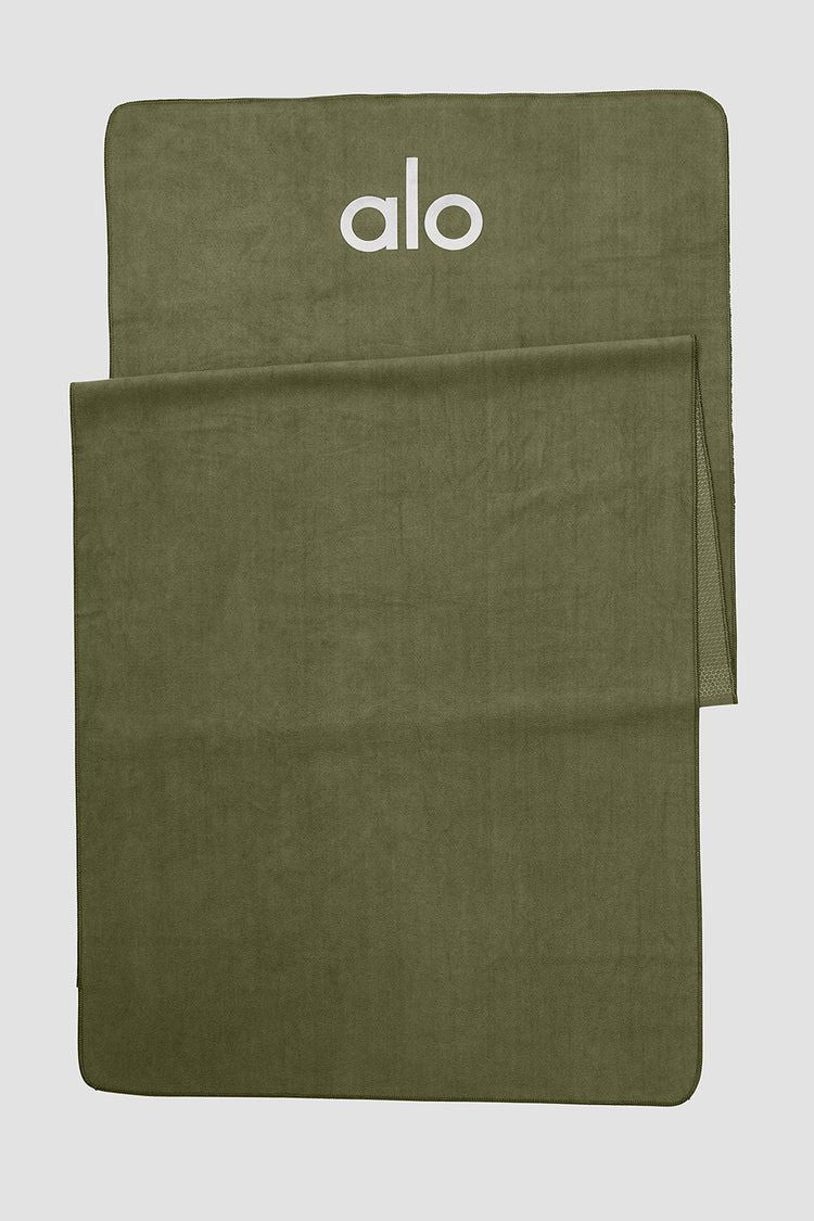 Alo Yoga Grounded No-Slip Mat Towel