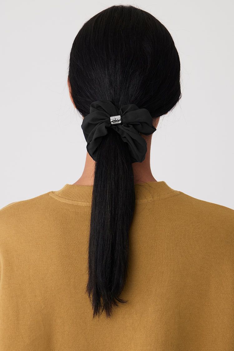 ALO Yoga Oversized Scrunchie