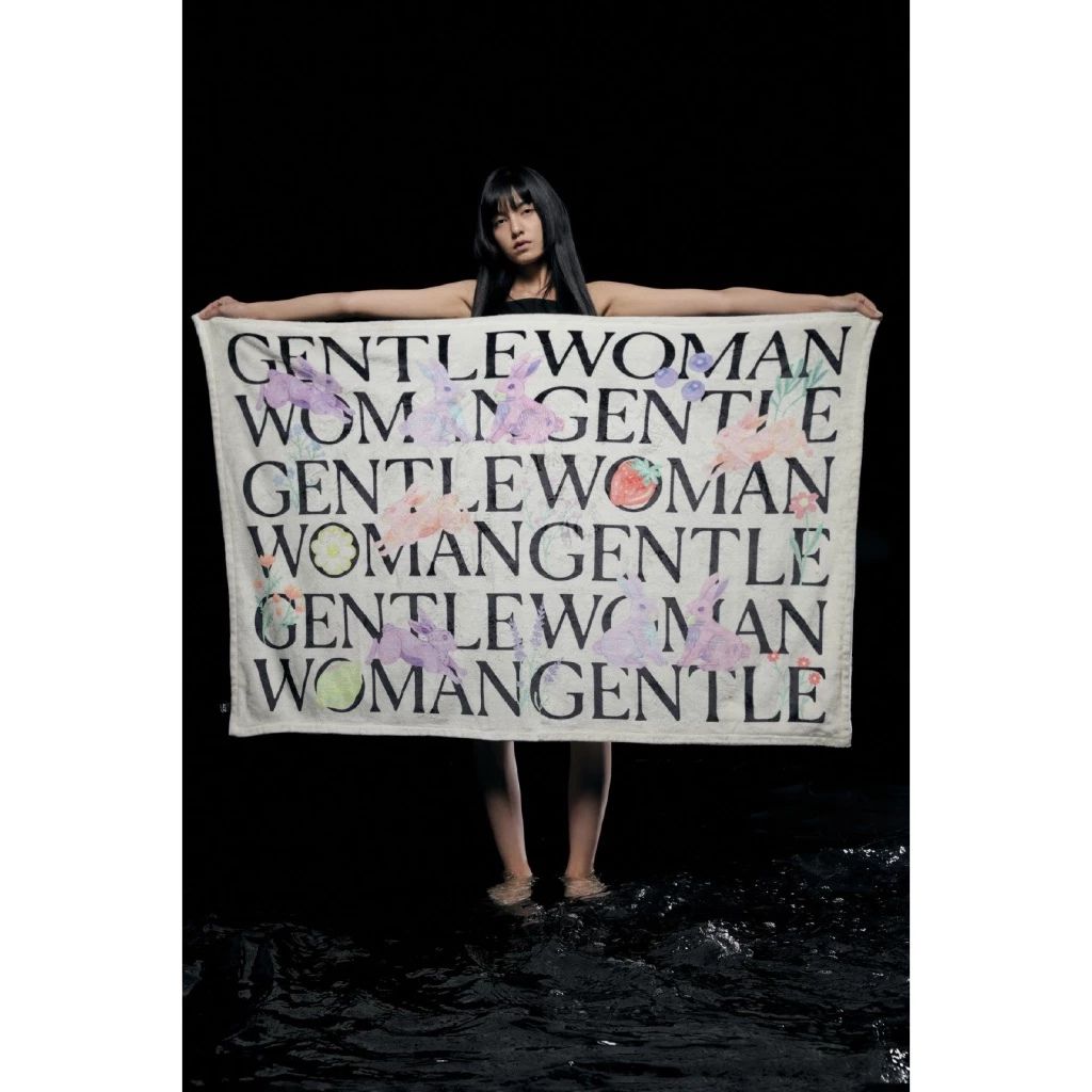 GentleWoman Pomme Chan X GW Jazzy Character Blanket