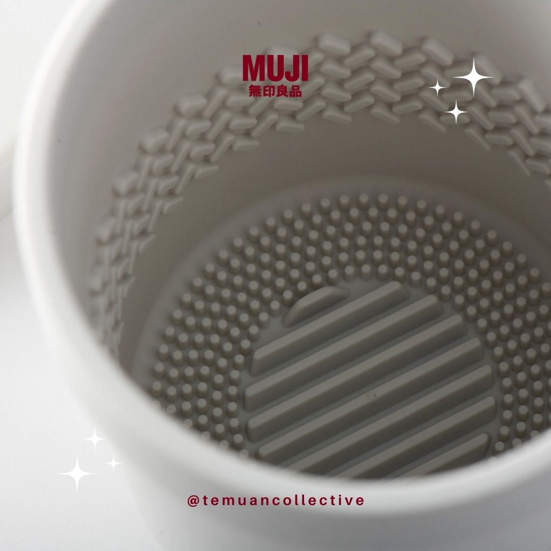 MUJI Japan 3D Make Up Sponge & Cleaner Set