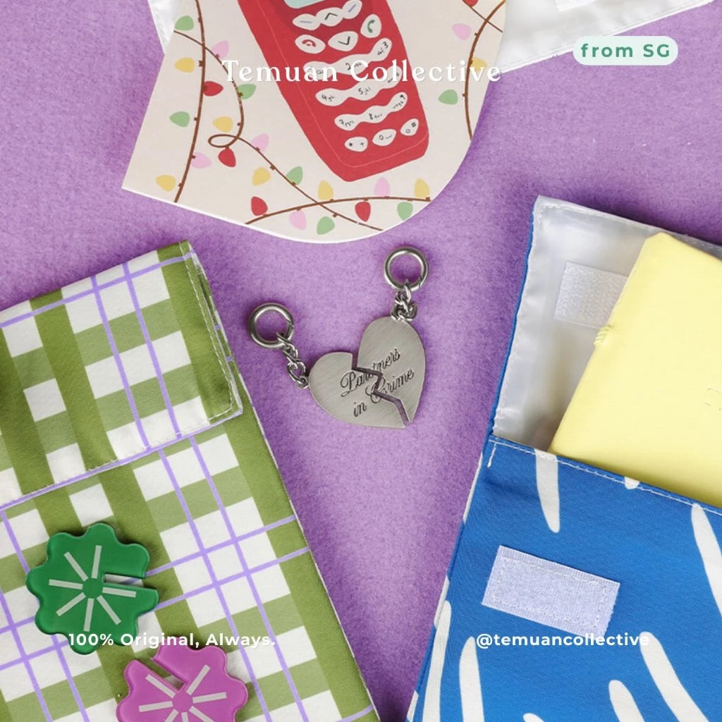 The Paper Bunny 90s Bestie Pendant Charm