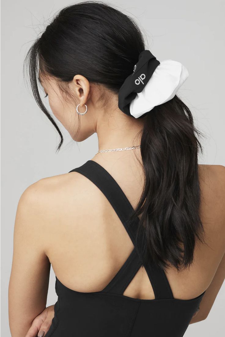 ALO Yoga Oversized Scrunchie