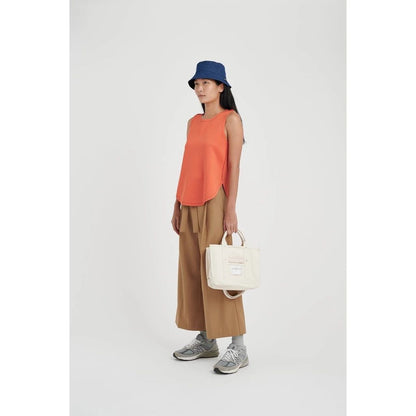 Beyond the Vines Canvas & Crunch Carryall 01