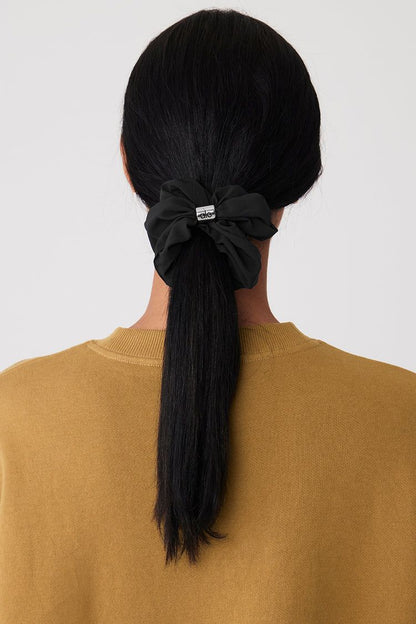 ALO Yoga Oversized Scrunchie