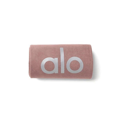 Alo Yoga Grounded No-Slip Mat Towel