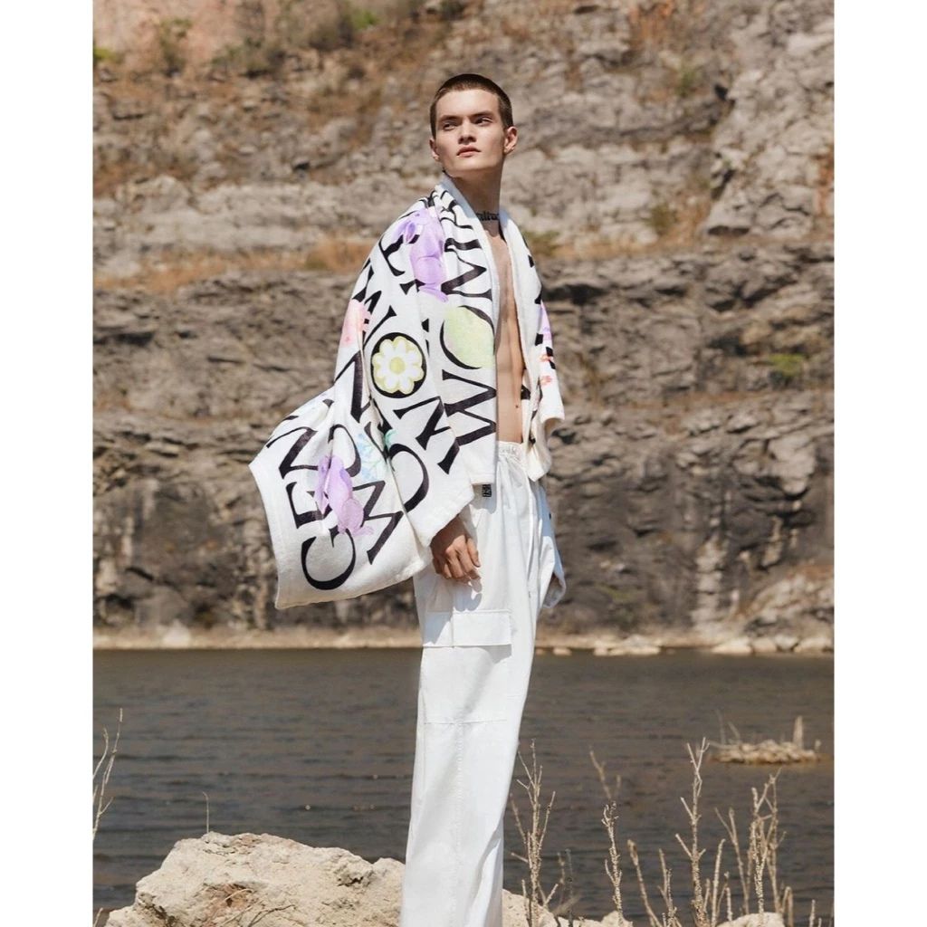 GentleWoman Pomme Chan X GW Jazzy Character Blanket