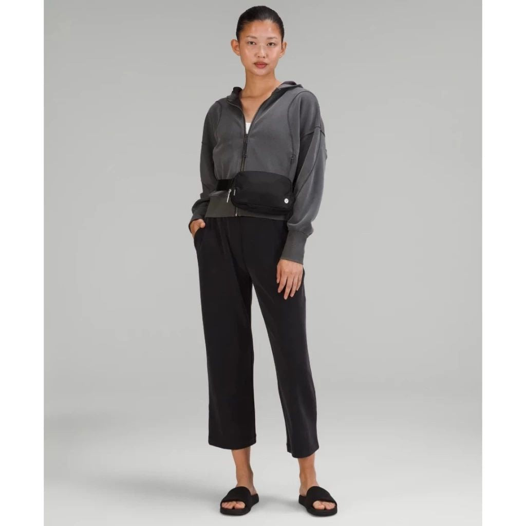 Lululemon Everywhere Belt Bag 1L