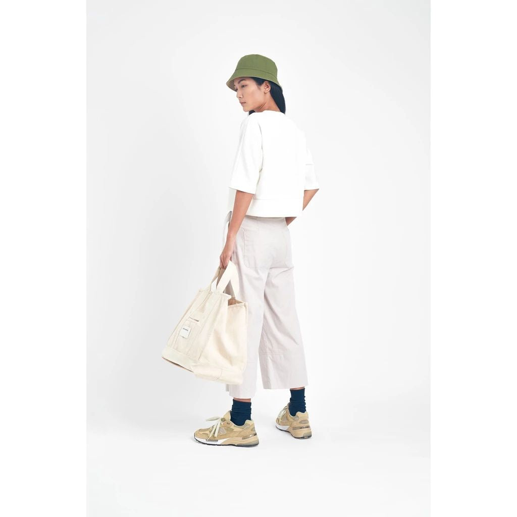 Beyond the Vines Canvas Carryall 03