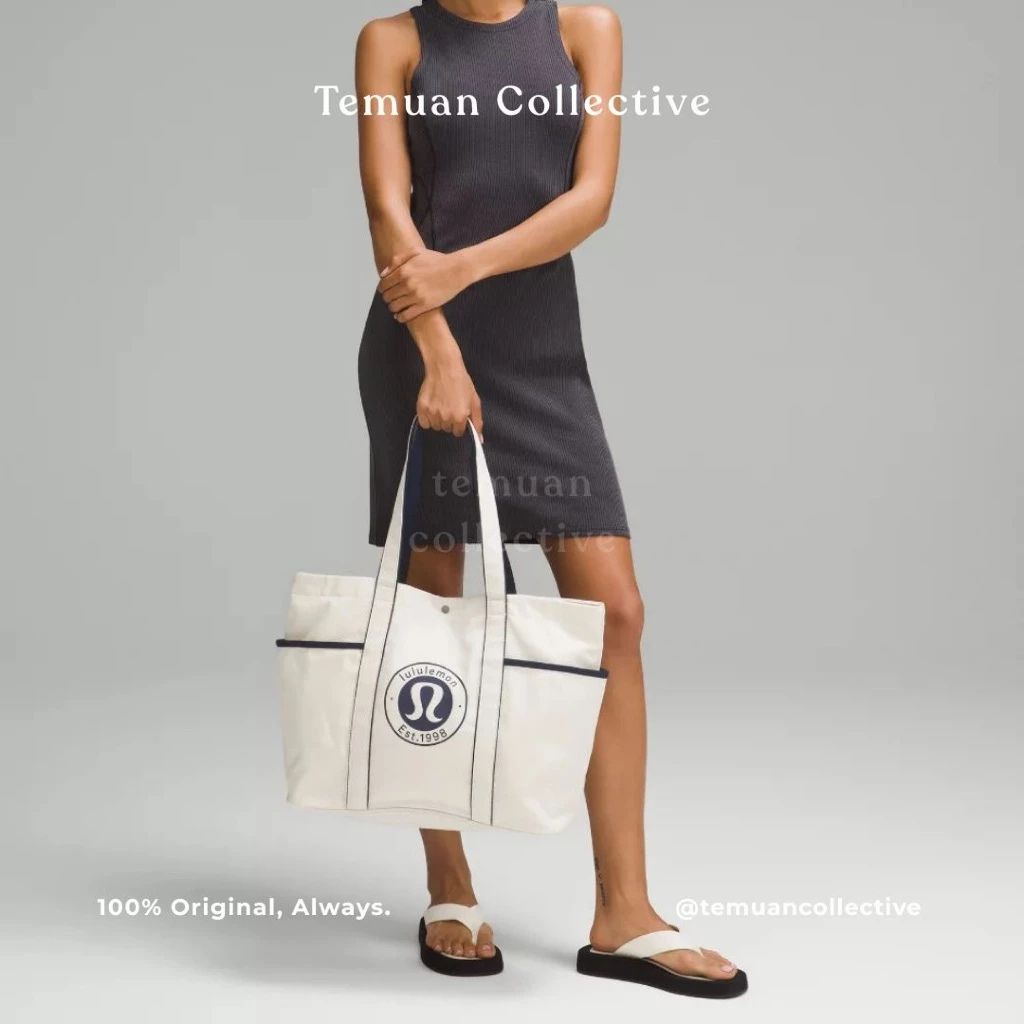 Lululemon Daily Multi-Pocket Canvas Tote Bag 20L