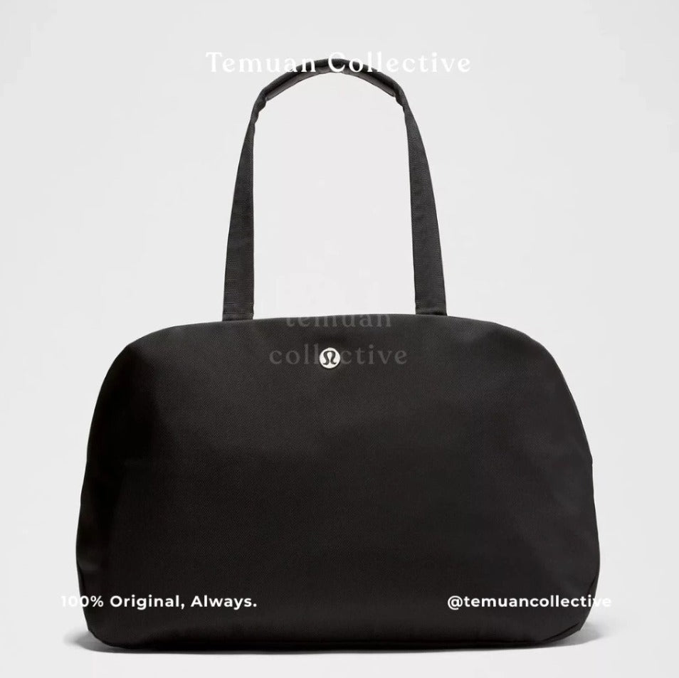 lululemon City Essentials Duffle Bag 28L