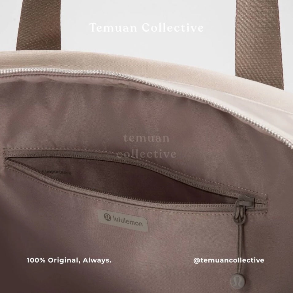 lululemon City Essentials Duffle Bag 28L